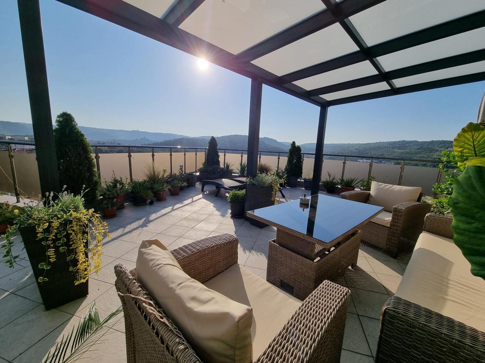 The View Veliko Tarnovo Apartman Kültér fotó